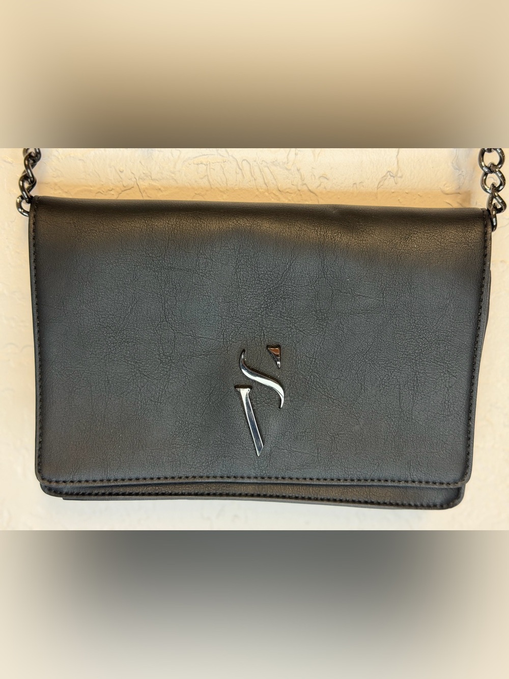 Simply Vera Vera Wang Black Crossbody with Shiny Logo